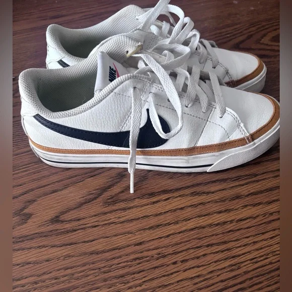 Nike White and Brown Casual Sneakers - Picture 2 of 6